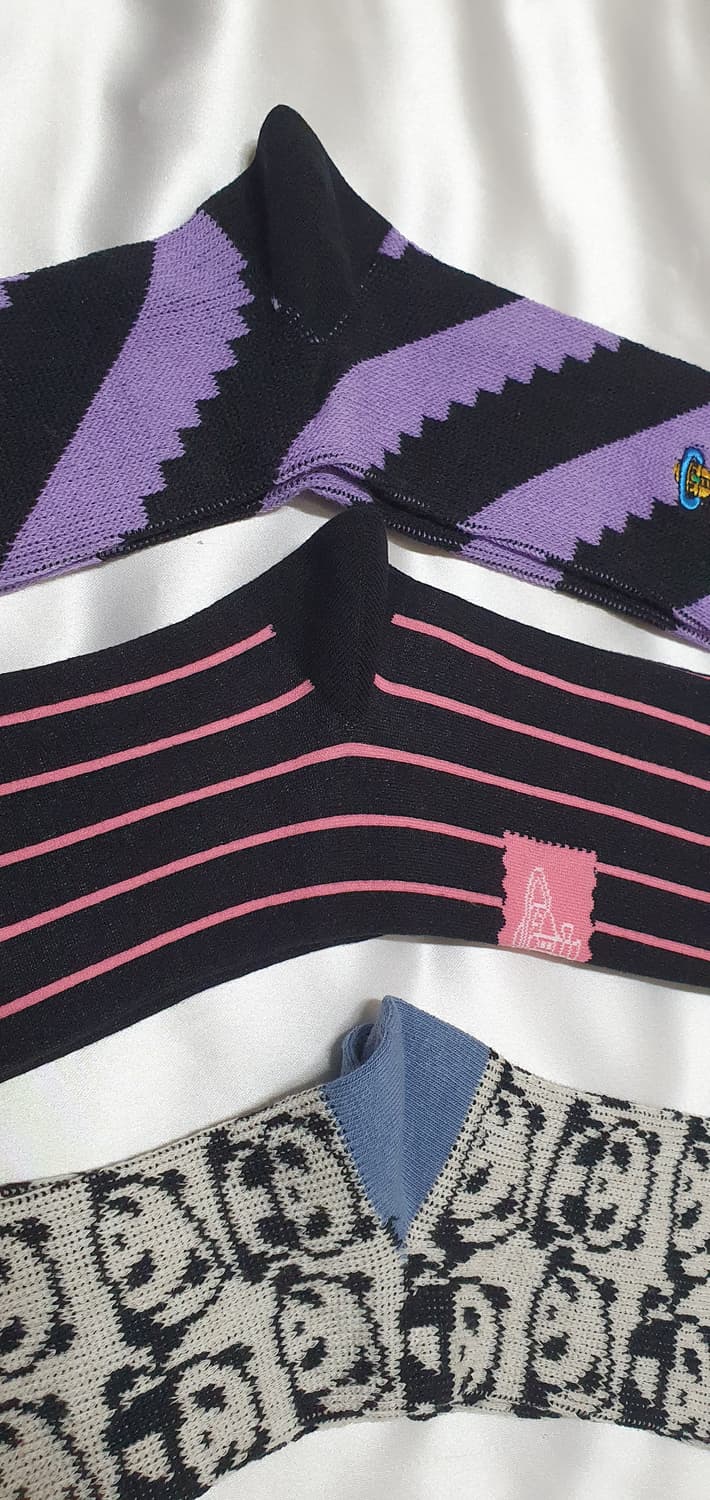 퍼플 핑크 라이트그레이 물결 스트라이프 팬다 비비안웨스트우드 양말 상품이미지9