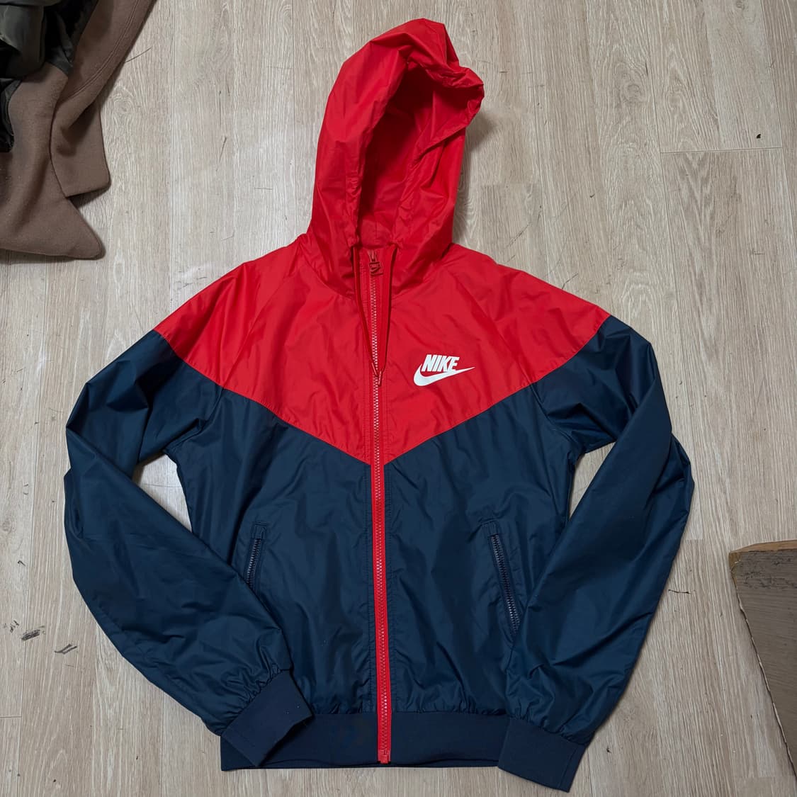 나이키 여성 스우시 바람막이 자켓 85  상품이미지1