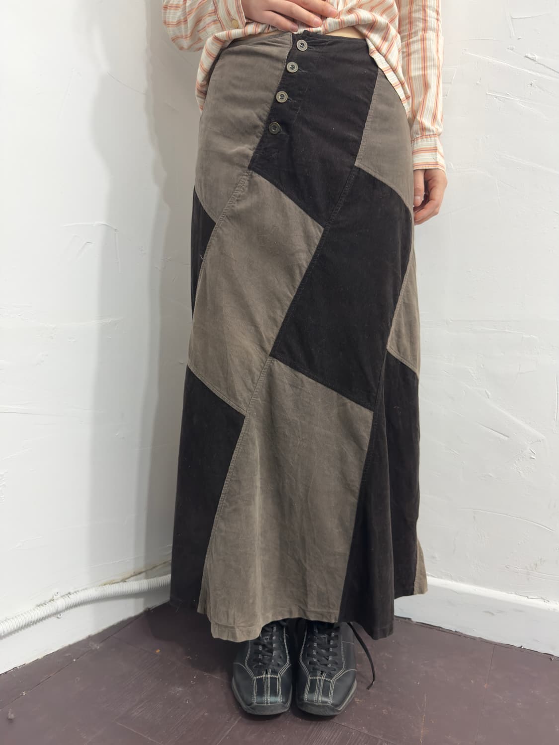 corduroy patch design skirt 상품이미지5