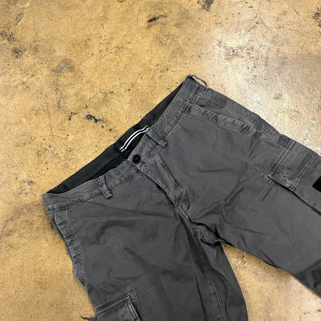 [정품] 스톤아일랜드 카고 바지 그레이 b16 상품이미지1