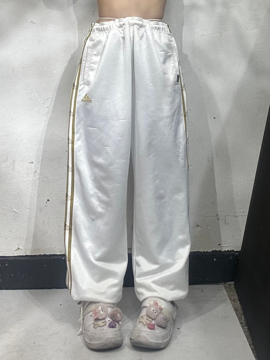 아디다스 화이트 와이드 사이드 로고 삼선 트레이닝 바지 추리닝 팬츠 L 상품이미지2