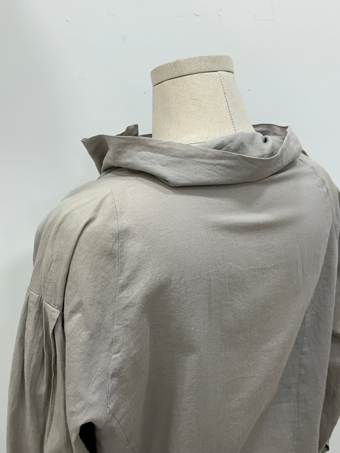 미샤 셔링 블라우스 상품이미지4