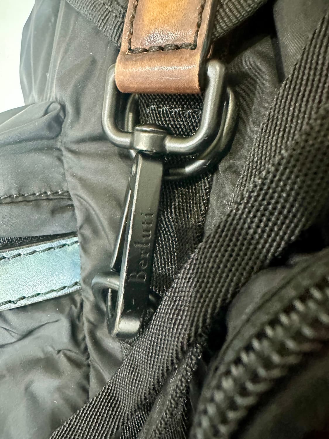 벨루티 송아지 가죽 로고 트래블 데일리 백팩 상품이미지5