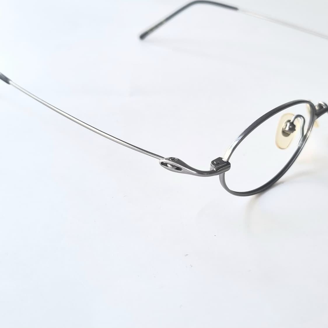 데드스탁 슬림 오벌쉐임 메탈 안경테 784 상품이미지8