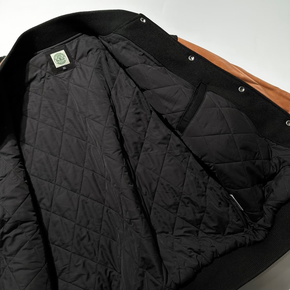 듀테로 x 암피스트 울 레더 바시티 자켓 상품이미지6