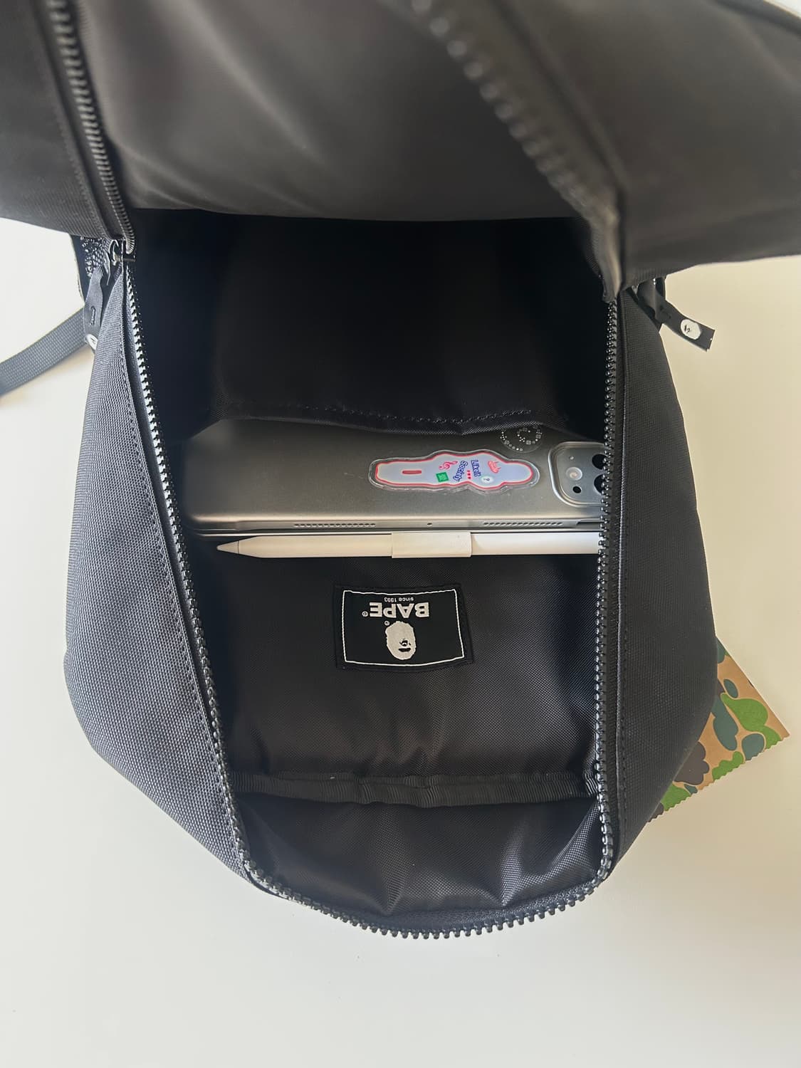 베이프 스케이트보드 백팩 상품이미지4