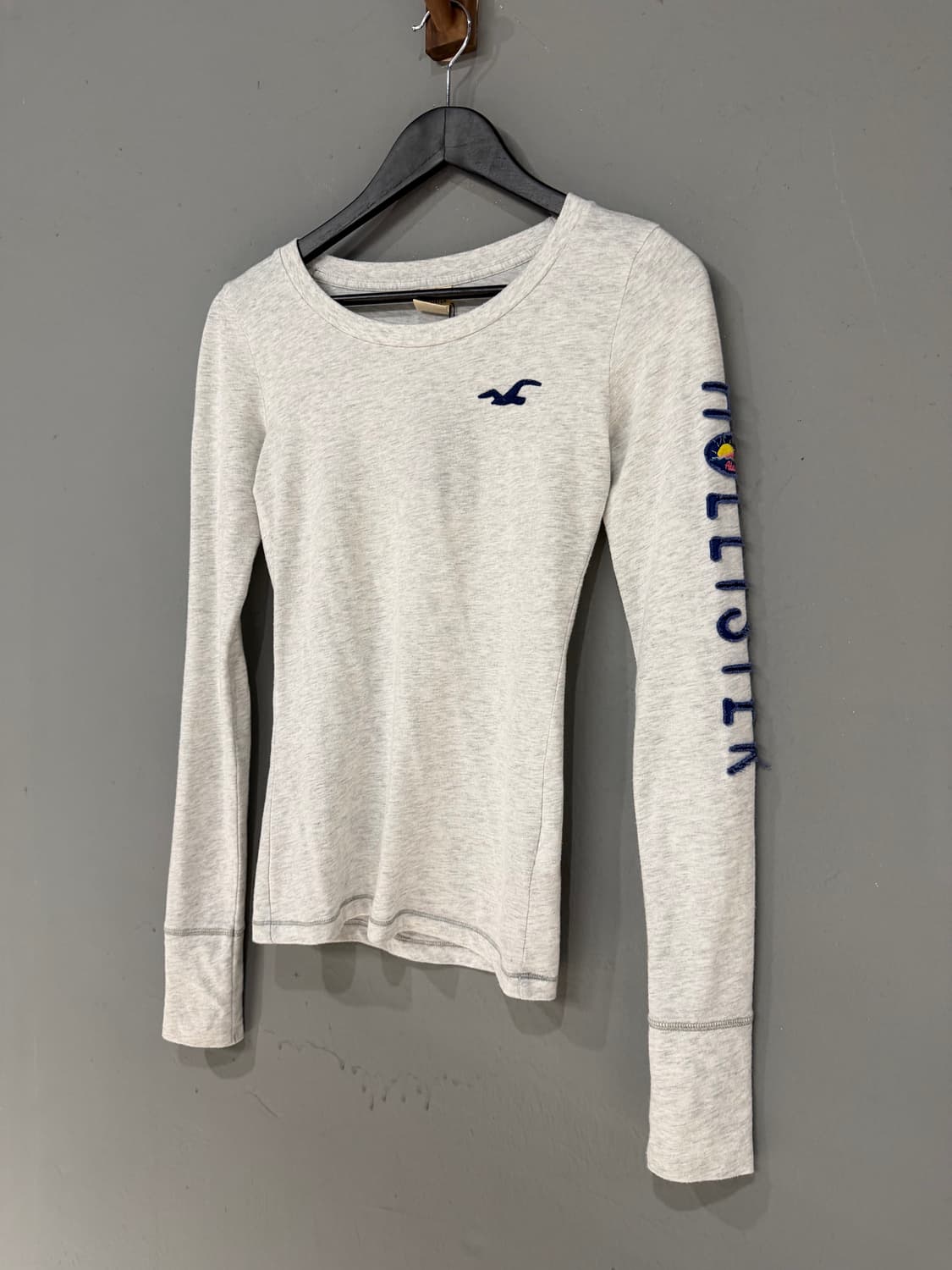 Hollister arm lettering long sleeve 상품이미지4