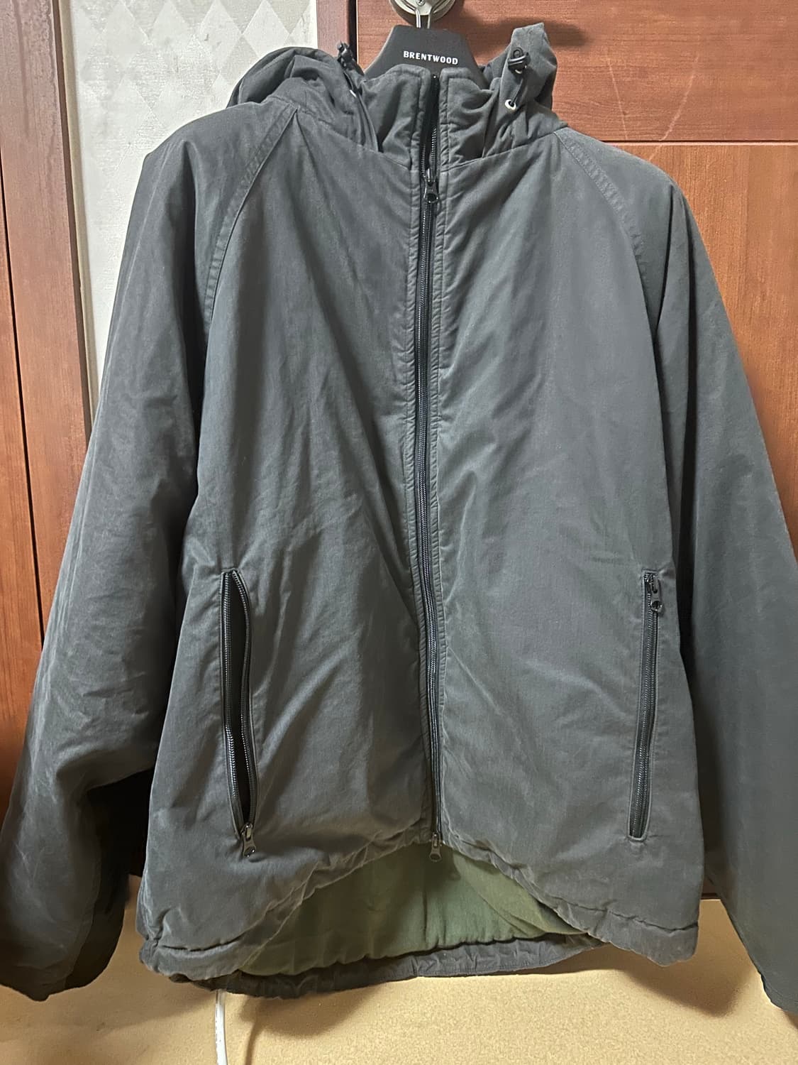 엔벨로프 레벨7 챠콜 2사이즈 판매합니다 상품이미지2