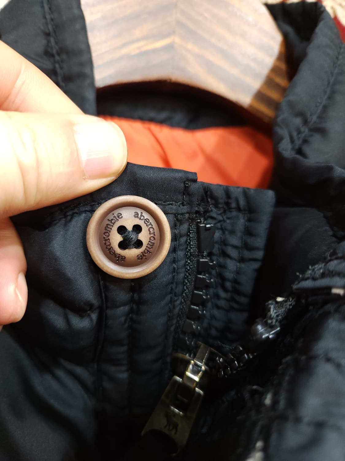 아베크롬비 캠쉘 오리털 패딩조끼

 상품이미지4