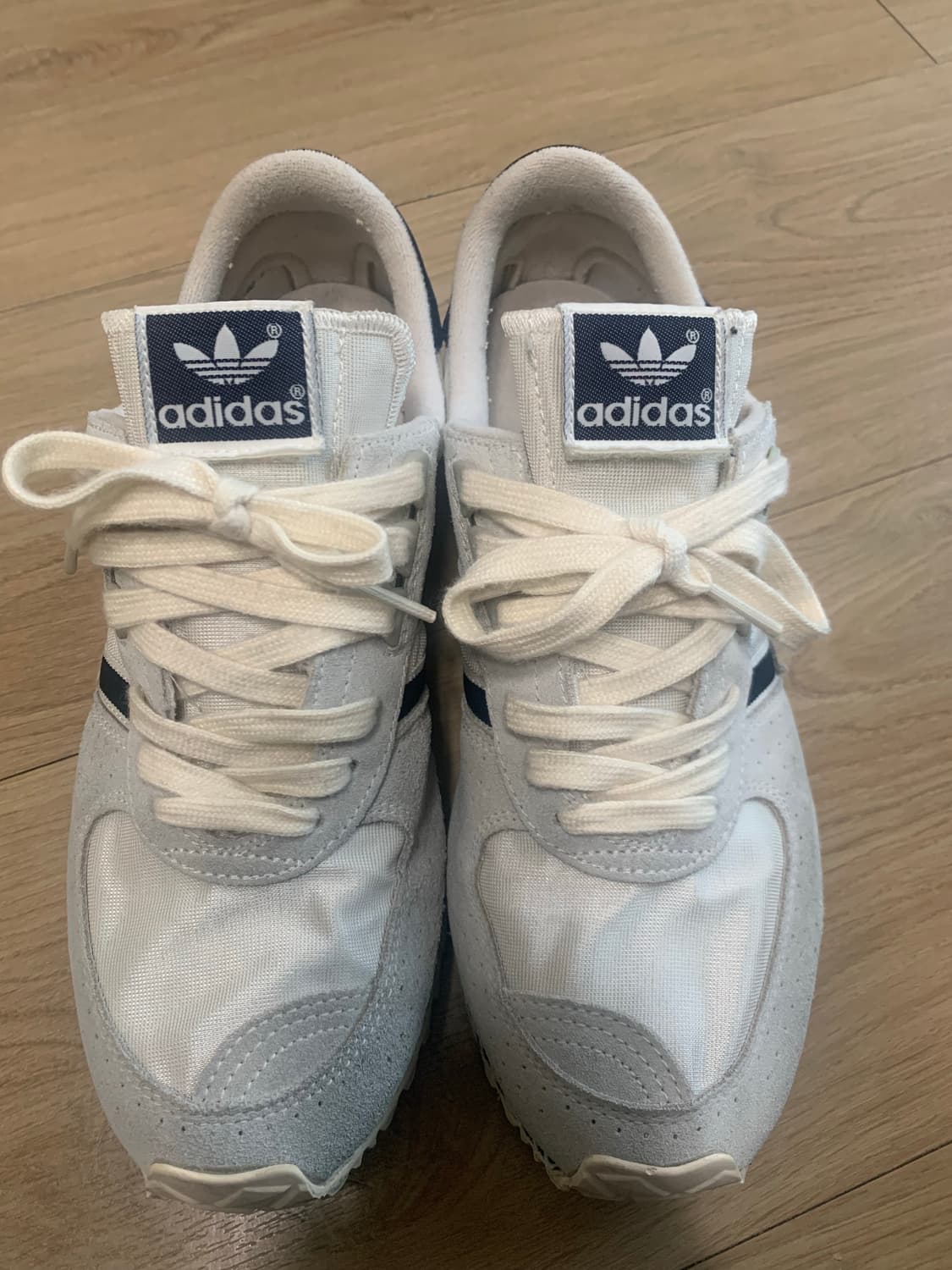 아디다스 시티마라톤 사이즈 260 판매 합니다 상품이미지1