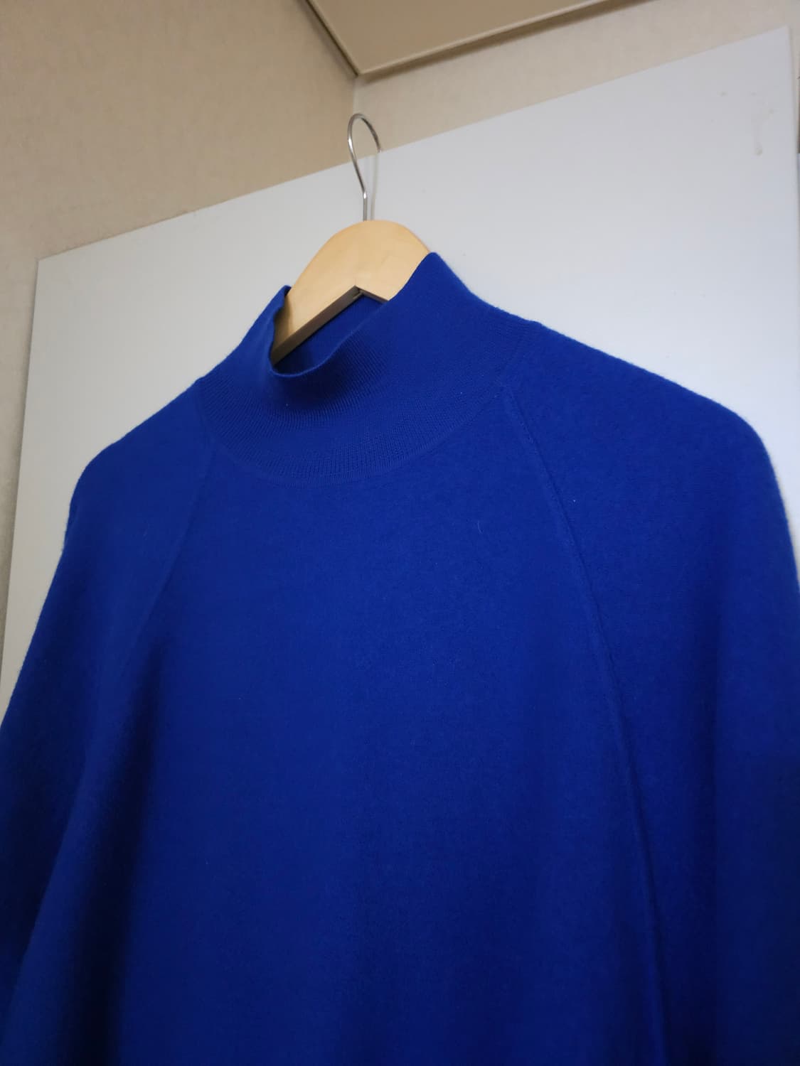 새상품)코스 양모100% 하이넥 가오리니트 상품이미지2