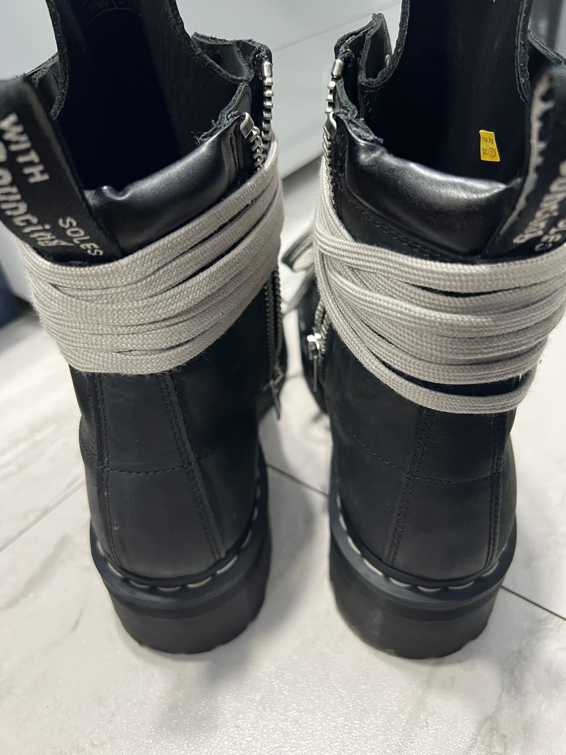 닥터마틴 x 릭 오웬스 쿼드 솔 스틸 토 300 상품이미지2