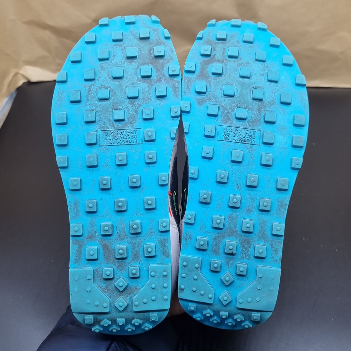 나이키 데이브레이크 월드와이드 여성운동화235  상품이미지3