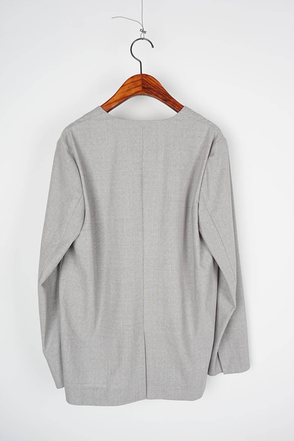  GALERIE VIE deep V-neck pullover blouse 상품이미지4