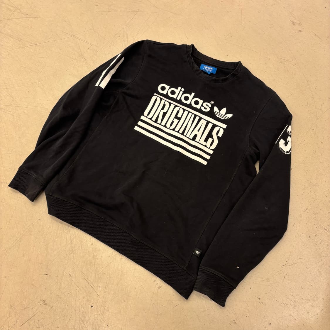 아디다스 빅로고 오리지널 맨투맨 상품이미지1