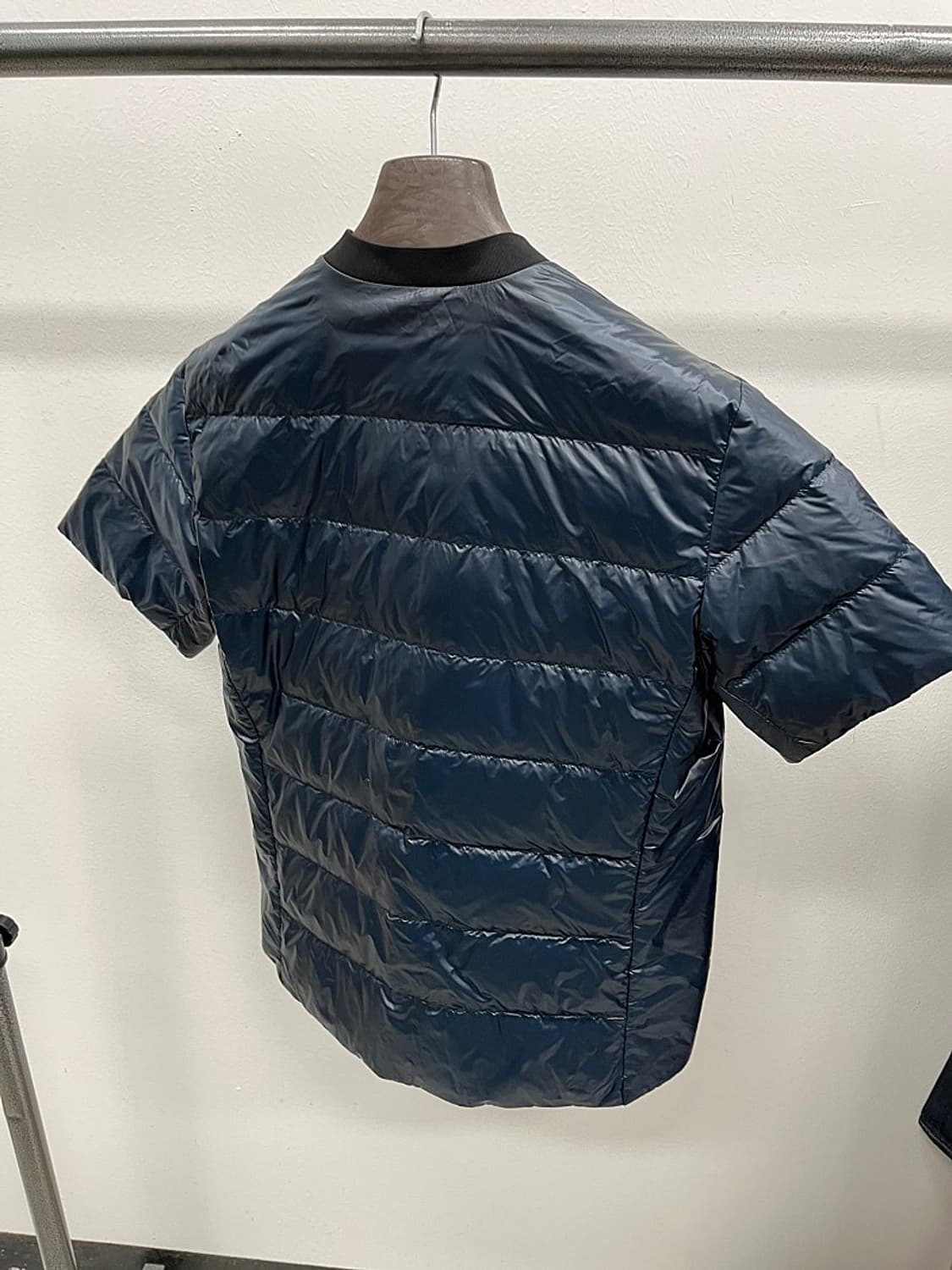 95) 랑방스포츠 반팔 다운패딩  상품이미지4