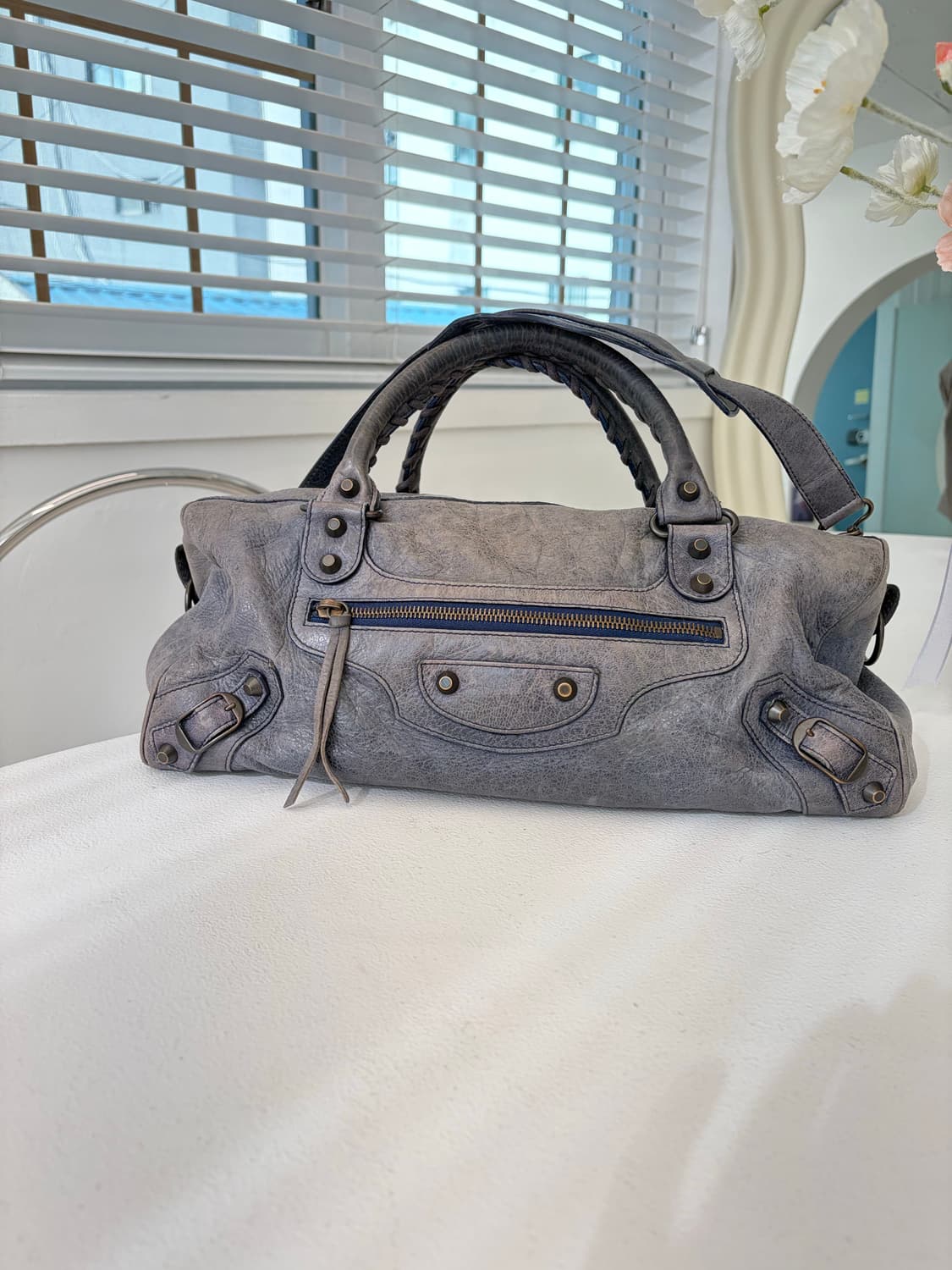 [A 정품] 발렌시아가 시티 모터백 트위기 블루그레이 상품이미지2