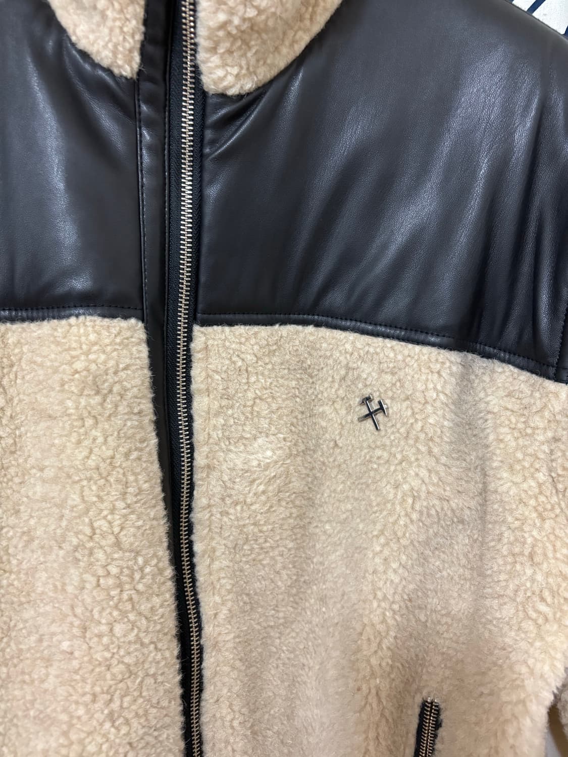 GmbH /Beige Two Tone Fleece Jacket 테디자켓 상품이미지5