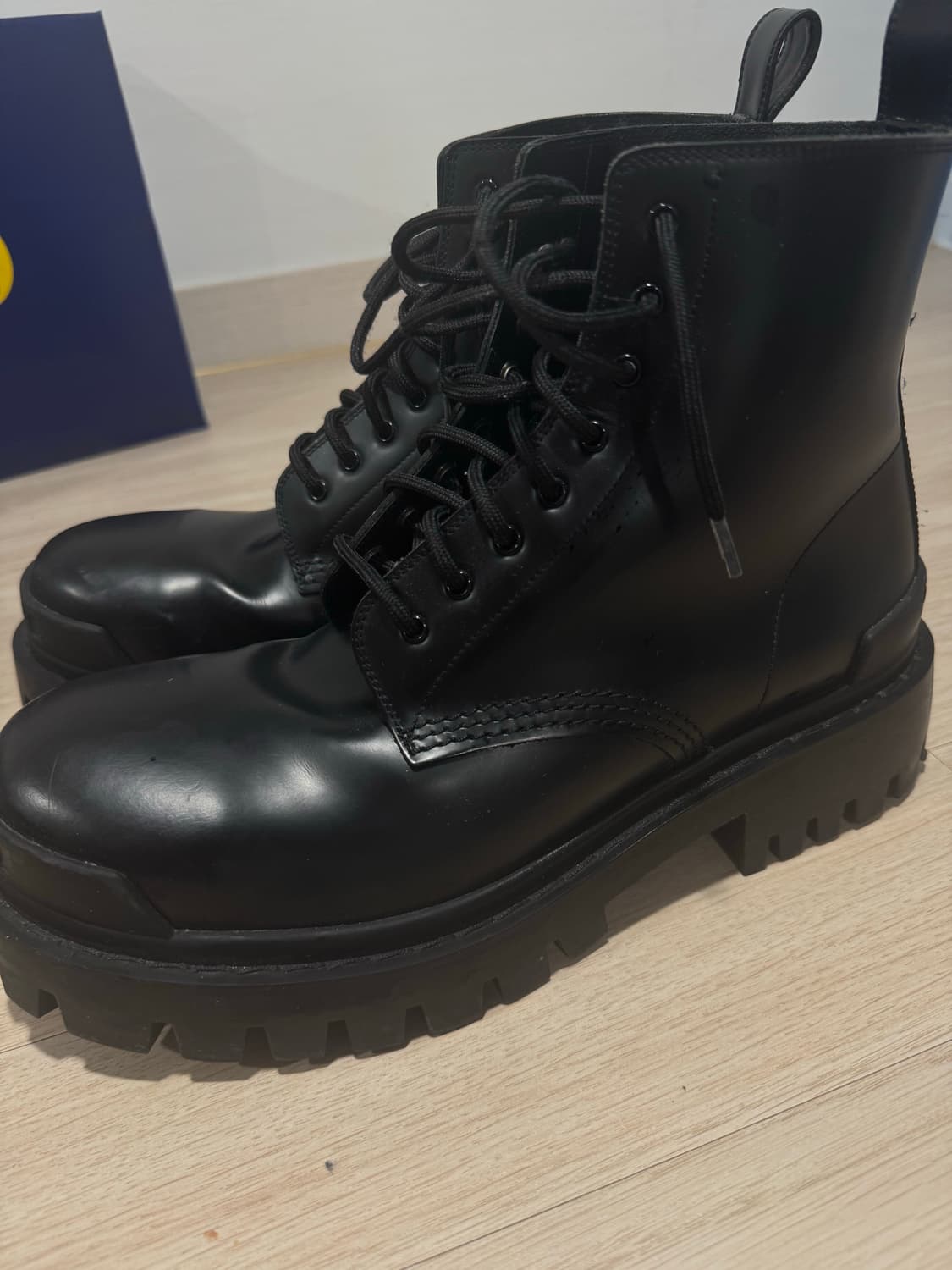 Balenciaga 상품이미지1