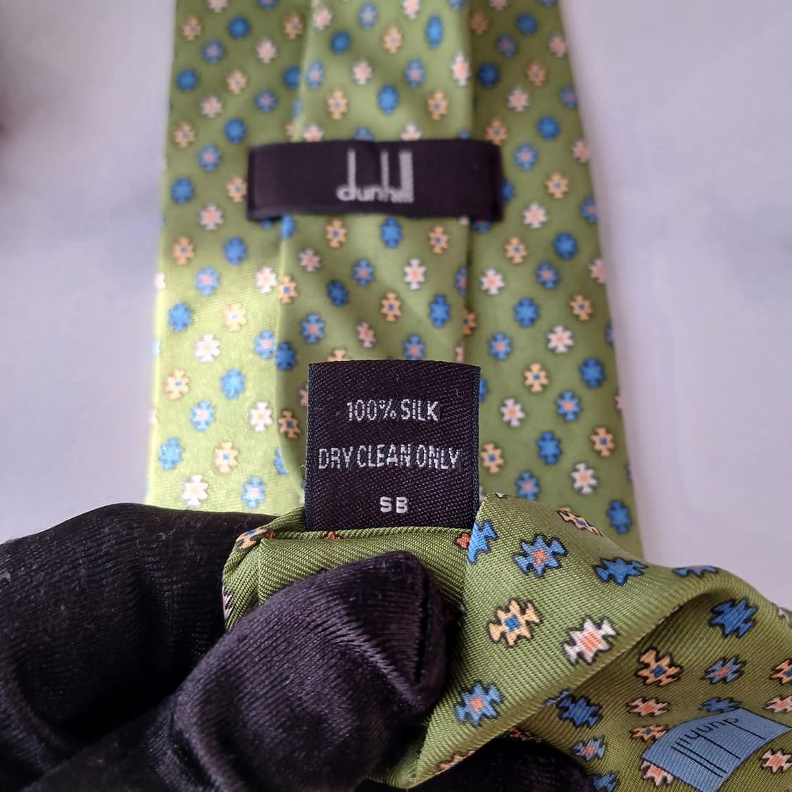 던힐 실크 그린 마이크로 패턴 넥타이 9.2cm A+등급 A19215
 상품이미지9