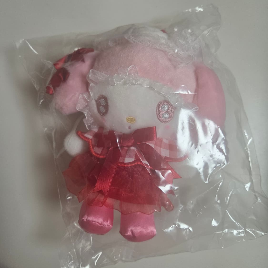 산리오 마이멜로디 체리 휘핑크림 키링 상품이미지2