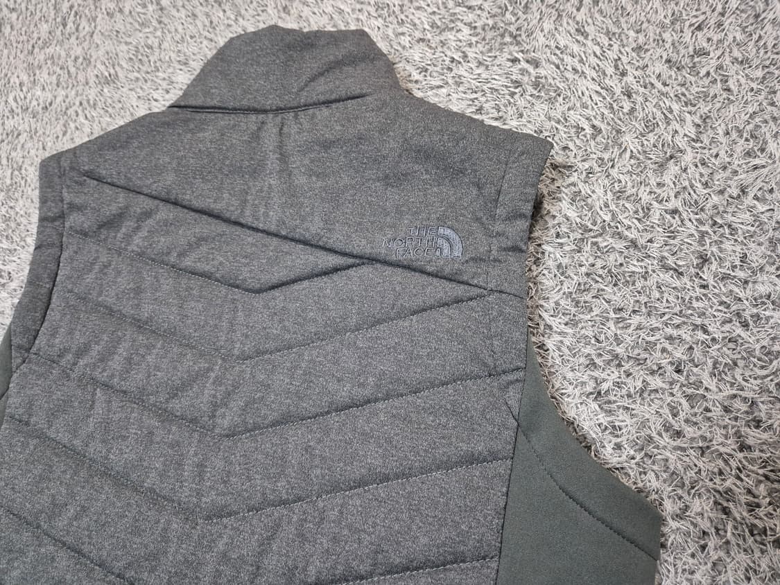 노스페이스 여성 경량 패딩 조끼 85(S) 상품이미지4