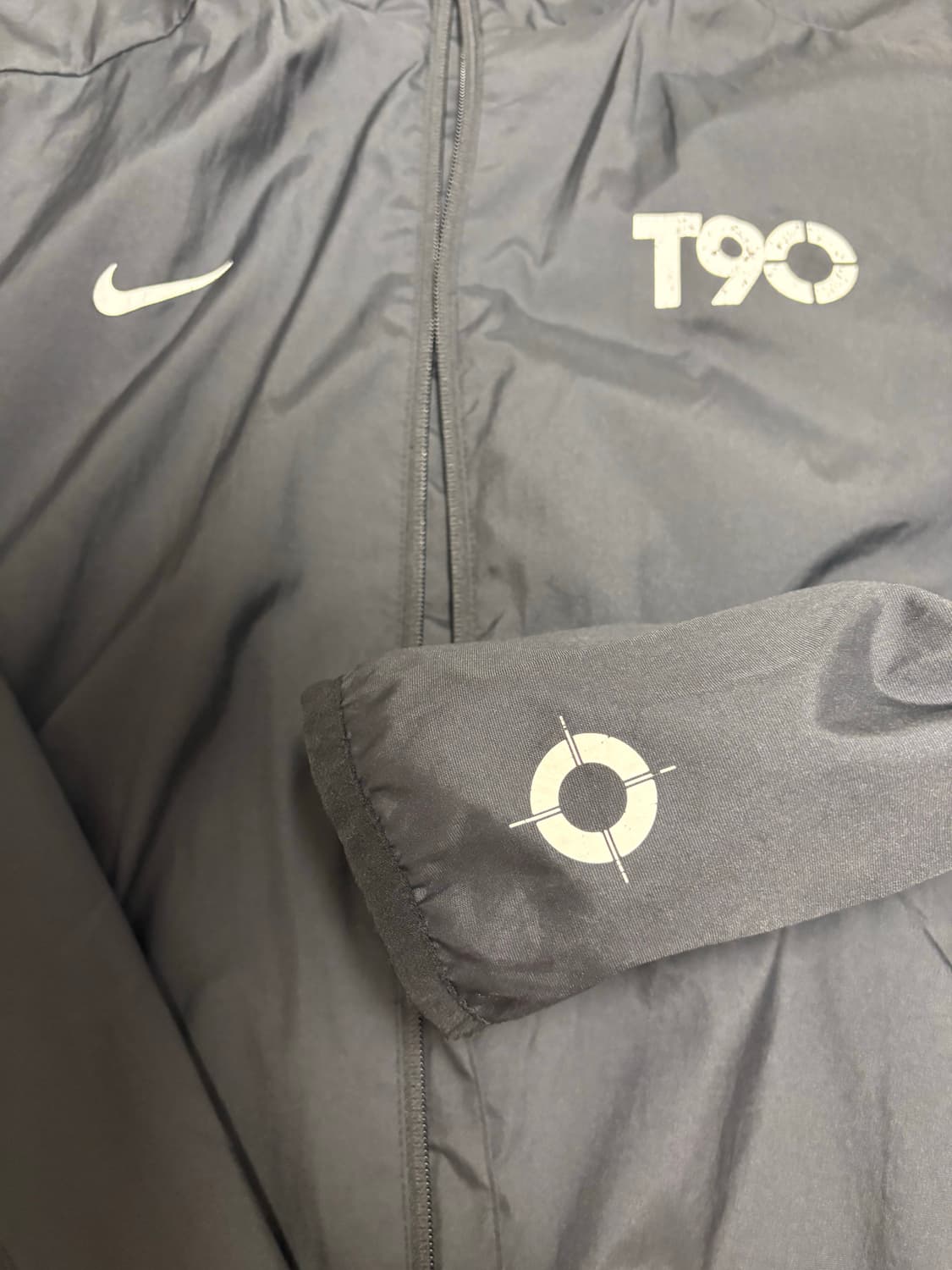 나이키  T90 바람막이 상품이미지3