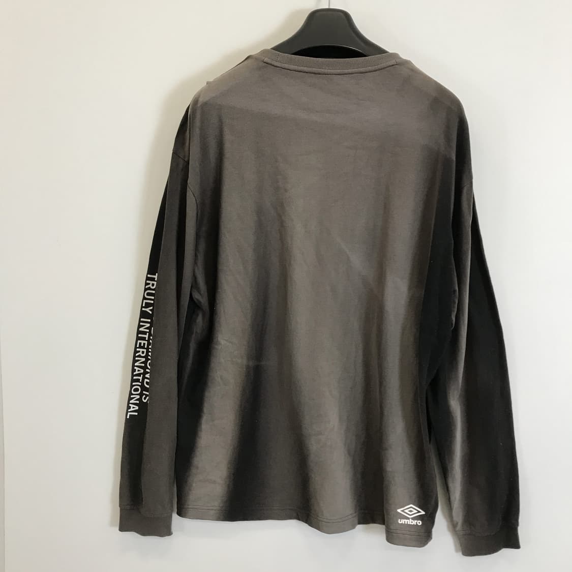 엄브로 UMBRO 빈티지타이다이 롱슬리브 [105] 상품이미지3