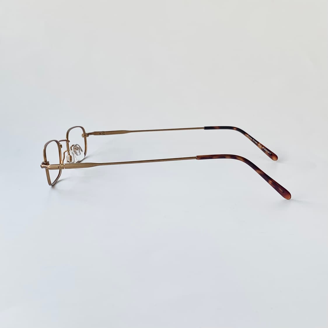 2451 데드스탁 슬림 소형 남녀공용 사각 브론즈골드 호피 미니멀 프레임 상품이미지5