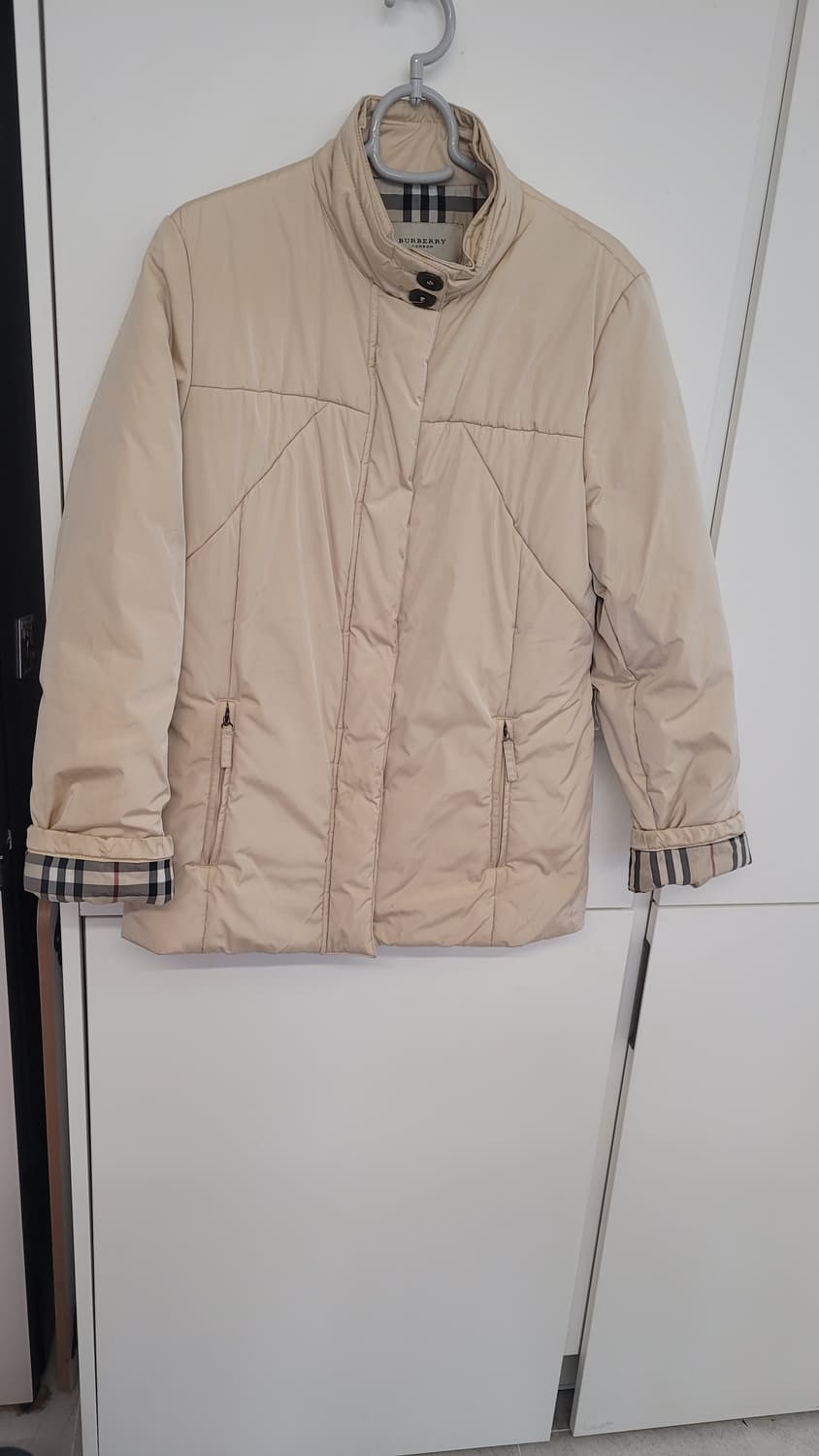 버버리  정품 여성 패딩 자켓-S사이즈 상품이미지4