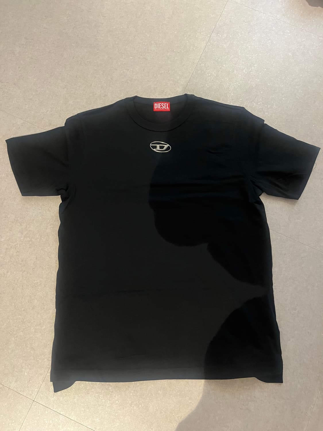 디젤 메탈리카 블랙 반팔 m 판매합니다 상품이미지3