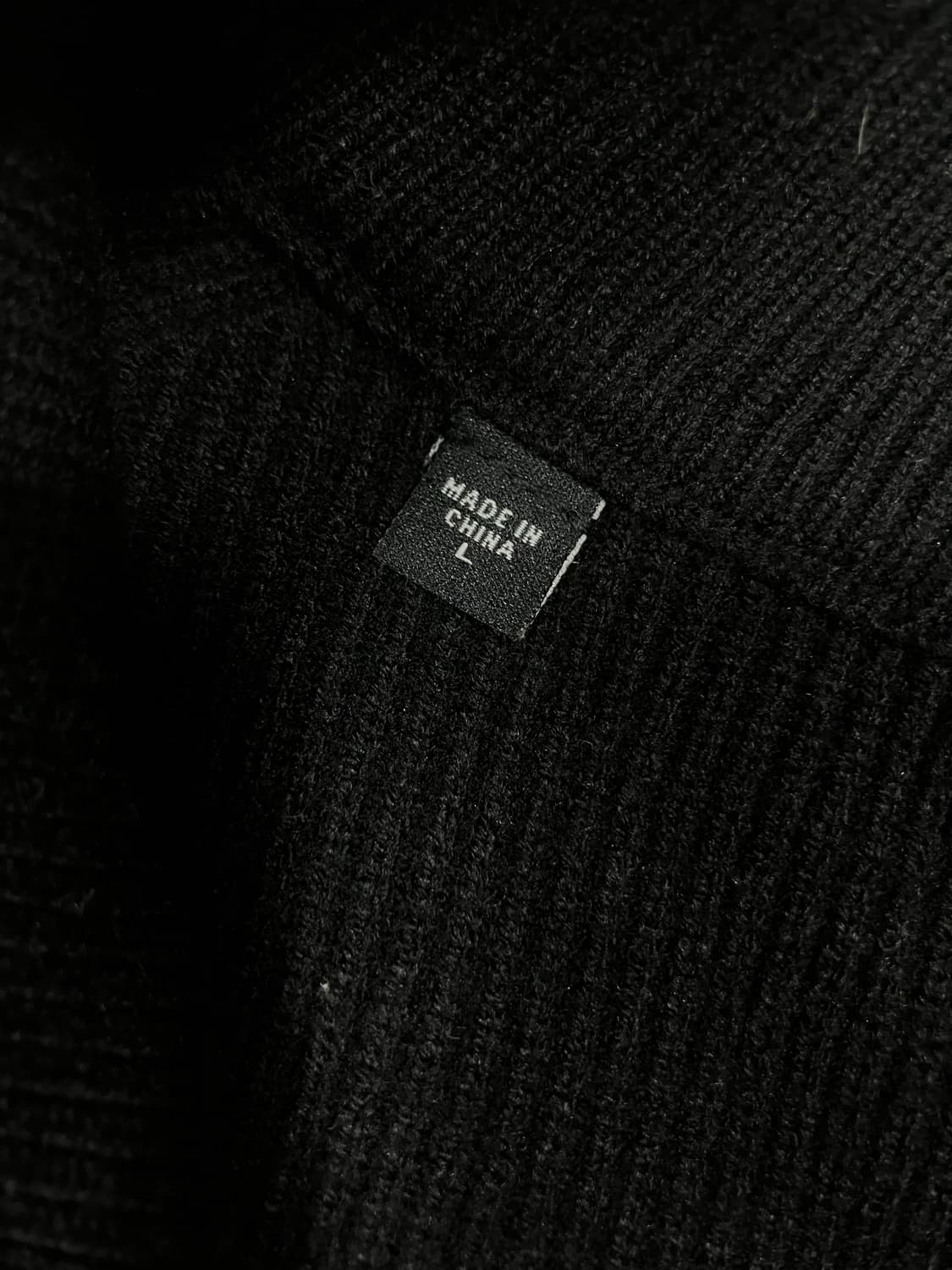 게스 하프 카라 반집업 니트 L 상품이미지5