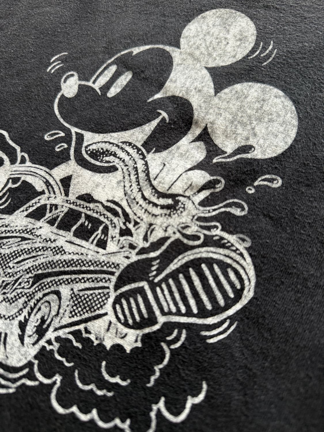 SunFaded Black Mickymouse T-shirt 상품이미지5