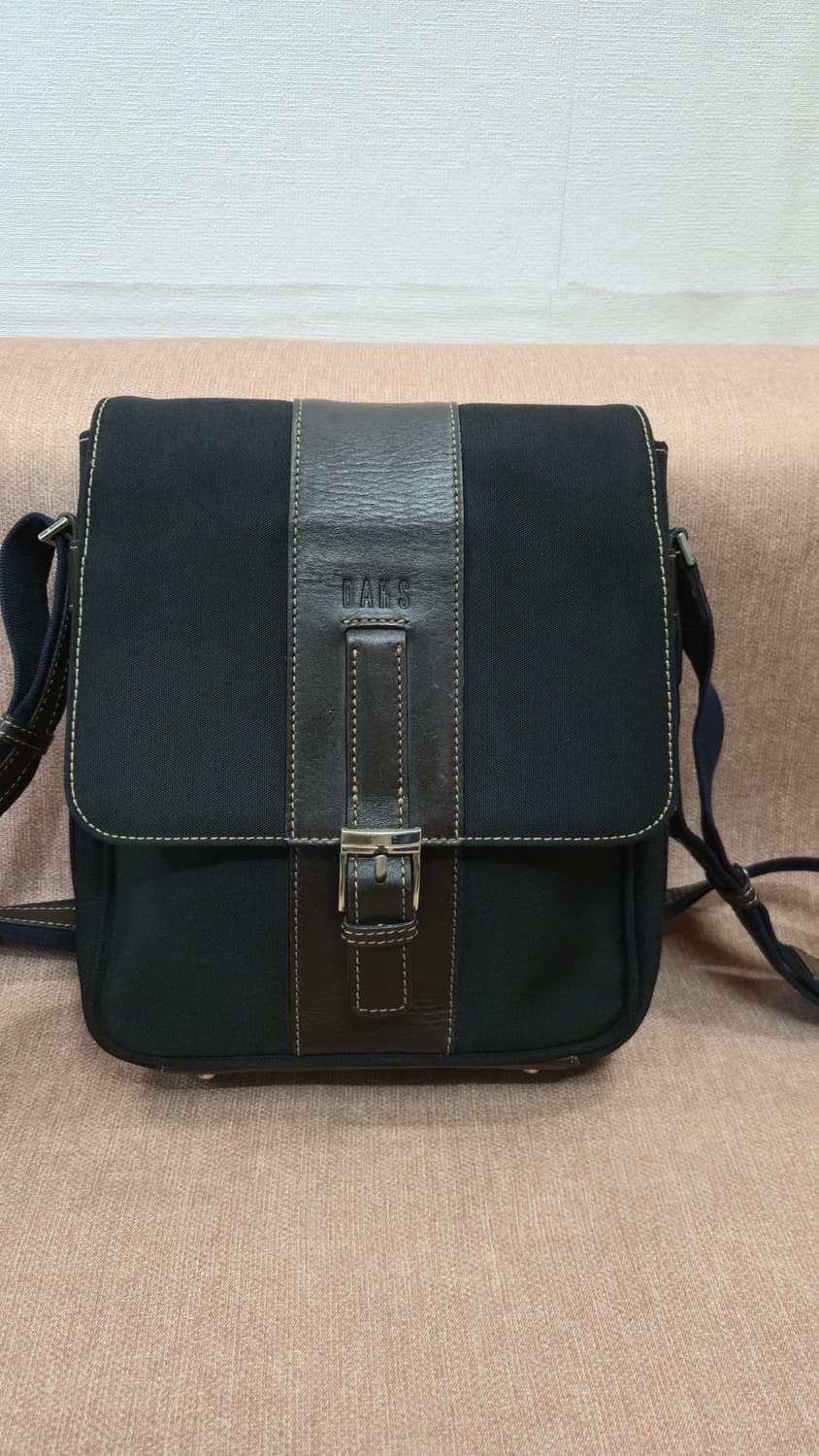 닥스 블랙 크로스백 메신저백 패브릭 상품이미지1