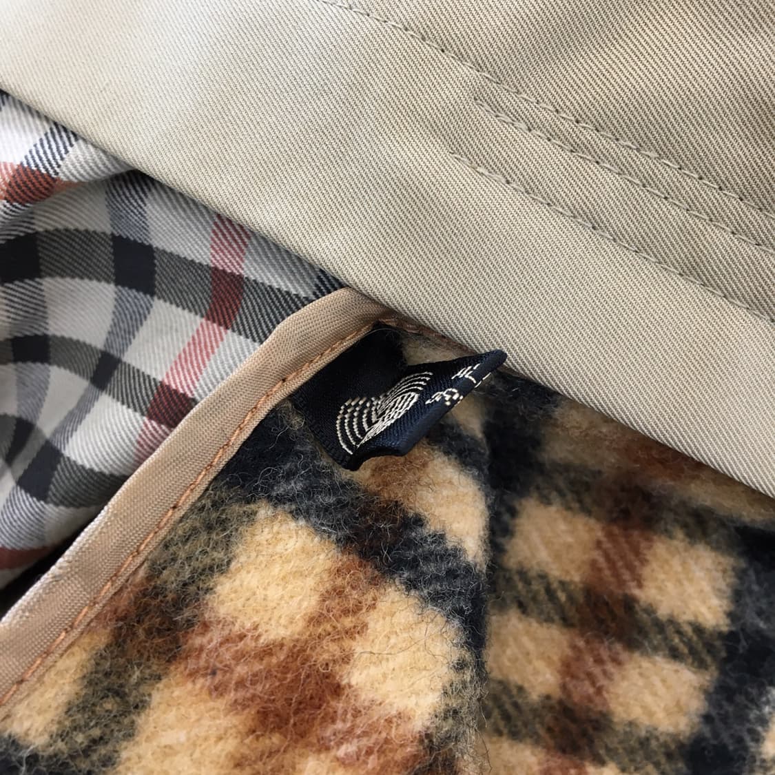 닥스 벨티드 트렌치코트 55 내피분리가능  상품이미지7