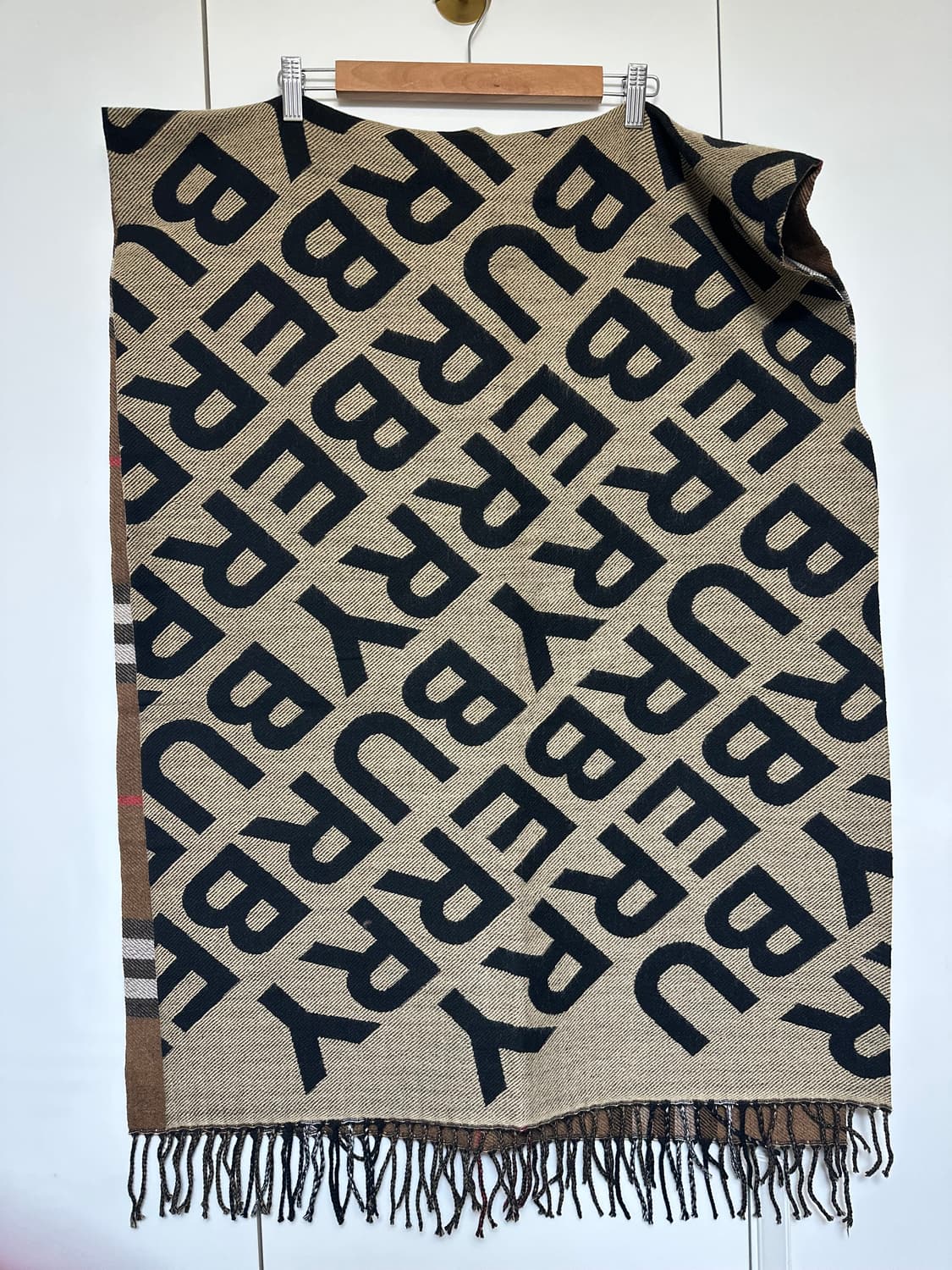 버버리 로고 캐시미어머플러 브라운/블랙남여공용 상품이미지1