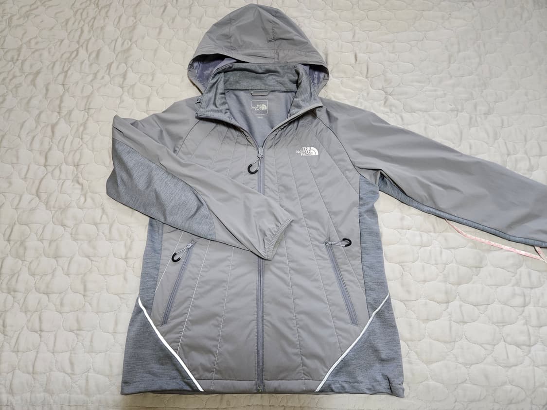 노스페이스 남성 경량 후드 자켓 100 바람막이 상품이미지4