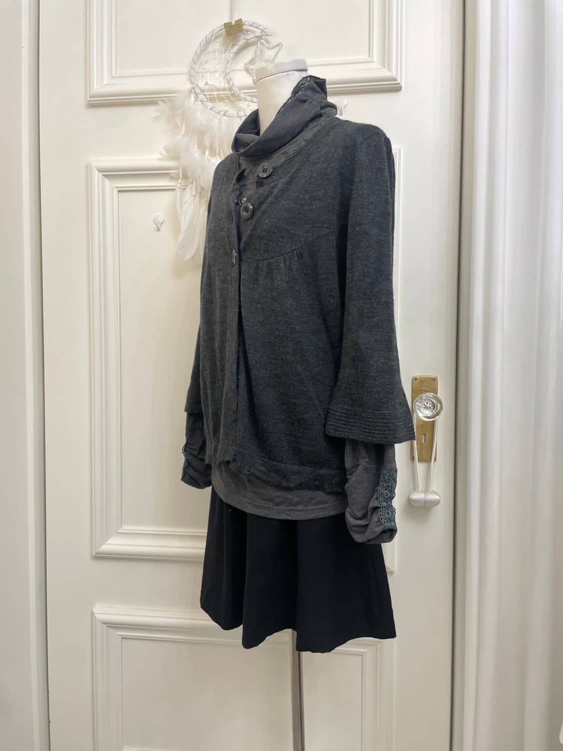 charcoal 3button shirring point cardigan 상품이미지3
