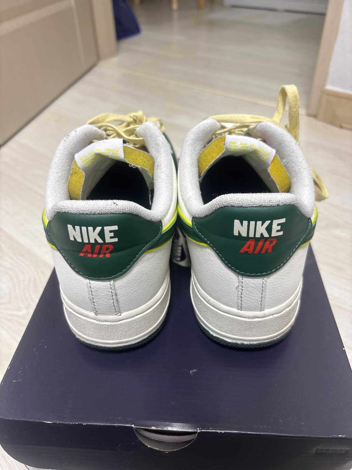 나이키 에어포스 1 ‘07 세일 노블그린 275 상품이미지3