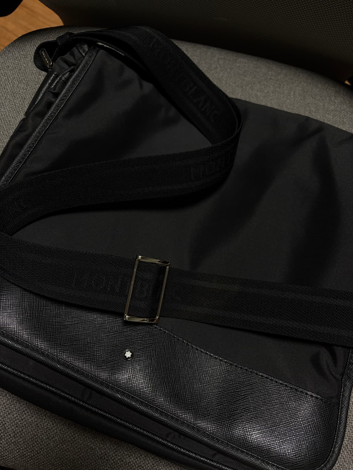 몽블랑 사토리얼 제트 플랩 메신저백 상품이미지5