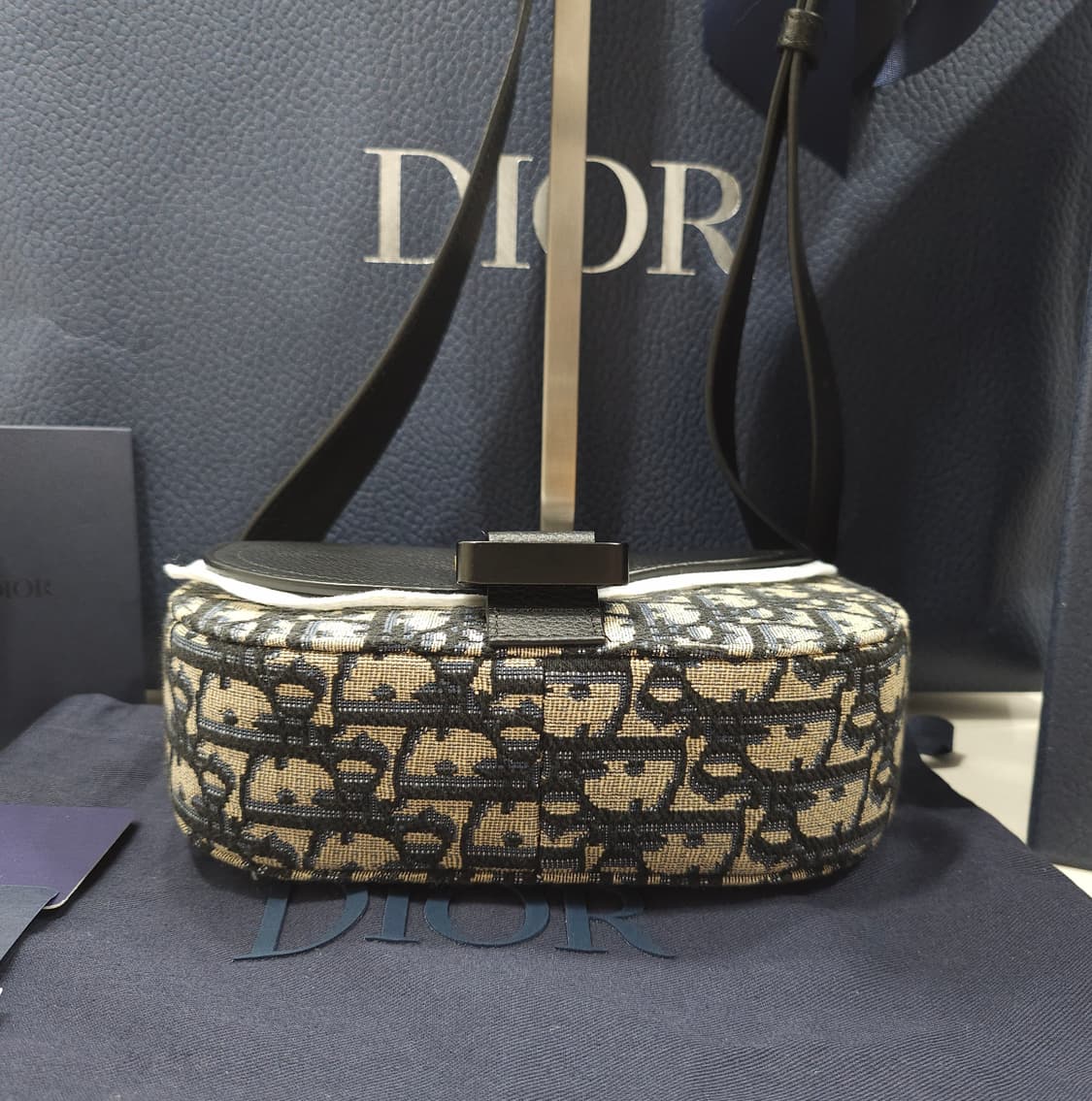 디올 오블리크 미니 새들 플랩 메신저백 상품이미지3