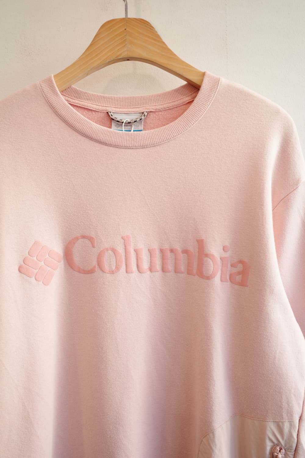 Columbia 콜럼비아 베이비핑크 맨투맨  상품이미지2