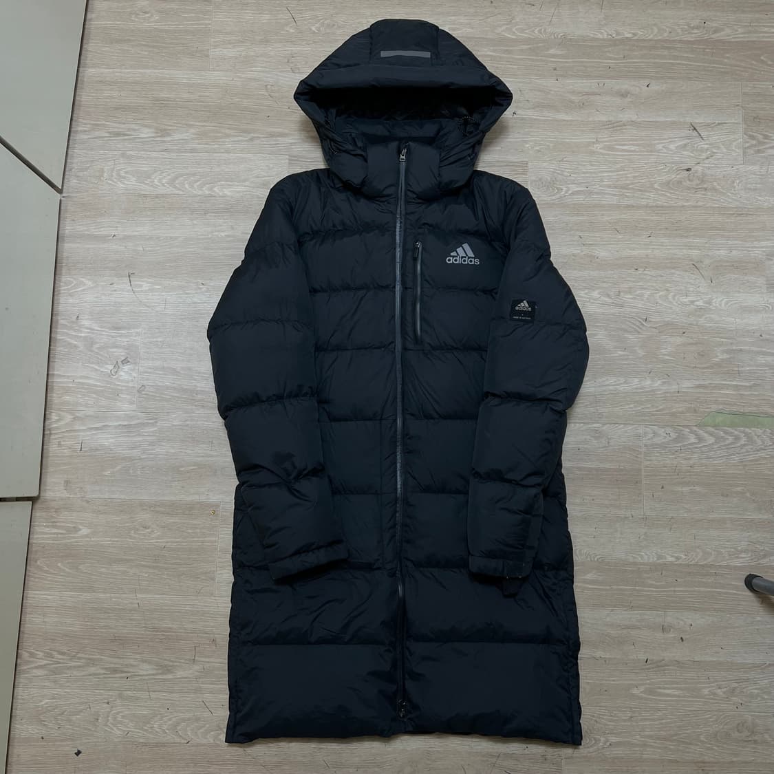 아디다스 여성 덕다운 와펜 벤치코트 후드 롱패딩 점퍼 [블랙] S/90 상품이미지1