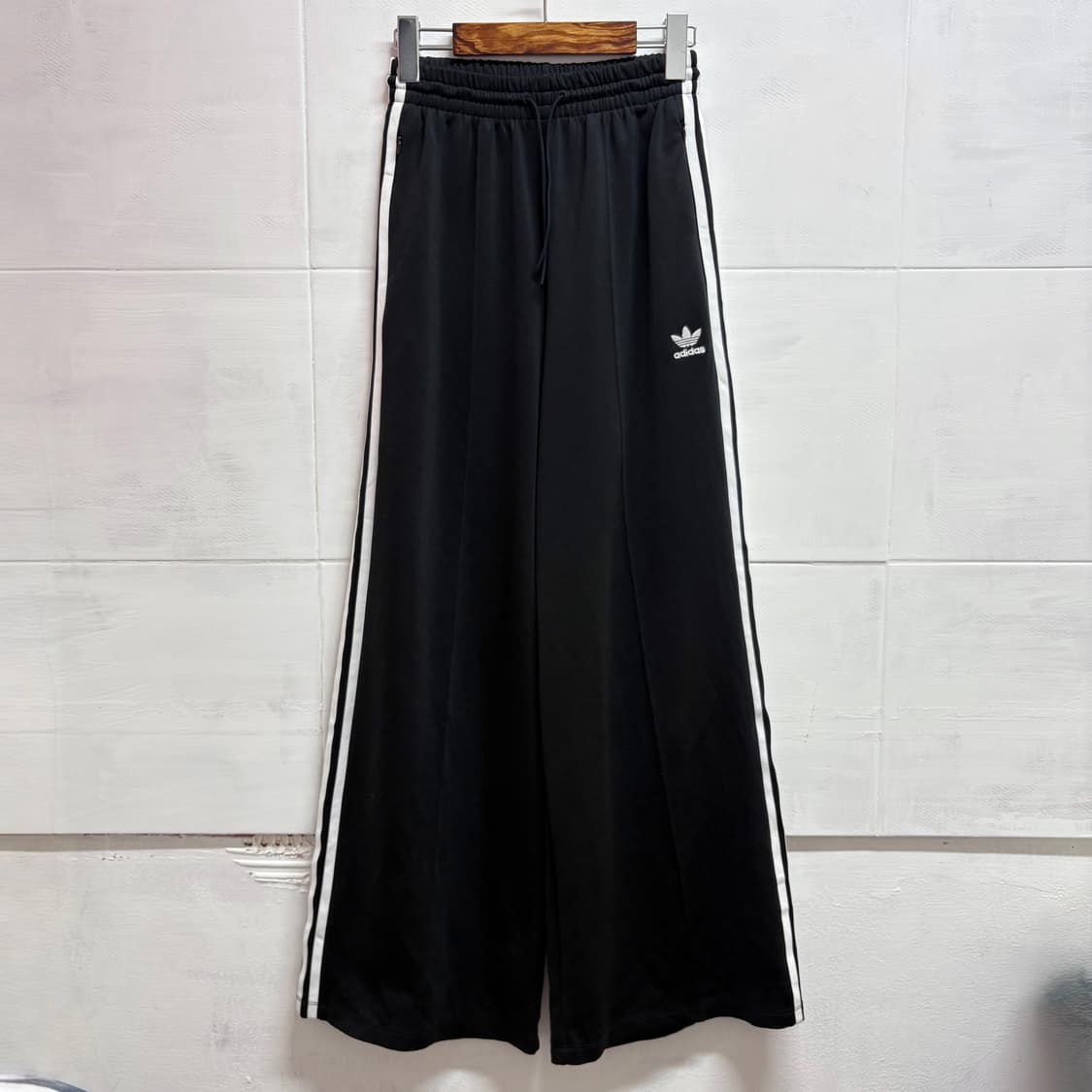 adidas RELAXED PANT 트레이닝 와이드 팬츠  상품이미지1