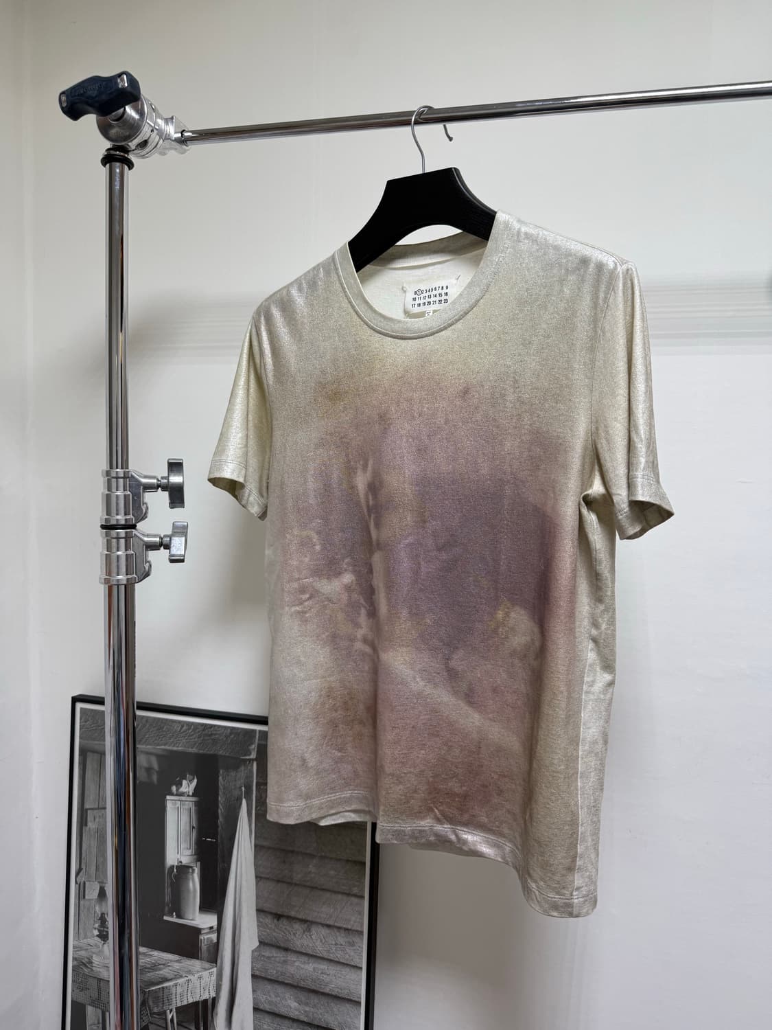 마르지엘라 메탈릭 글리터 인물 프린트 티셔츠 상품이미지1