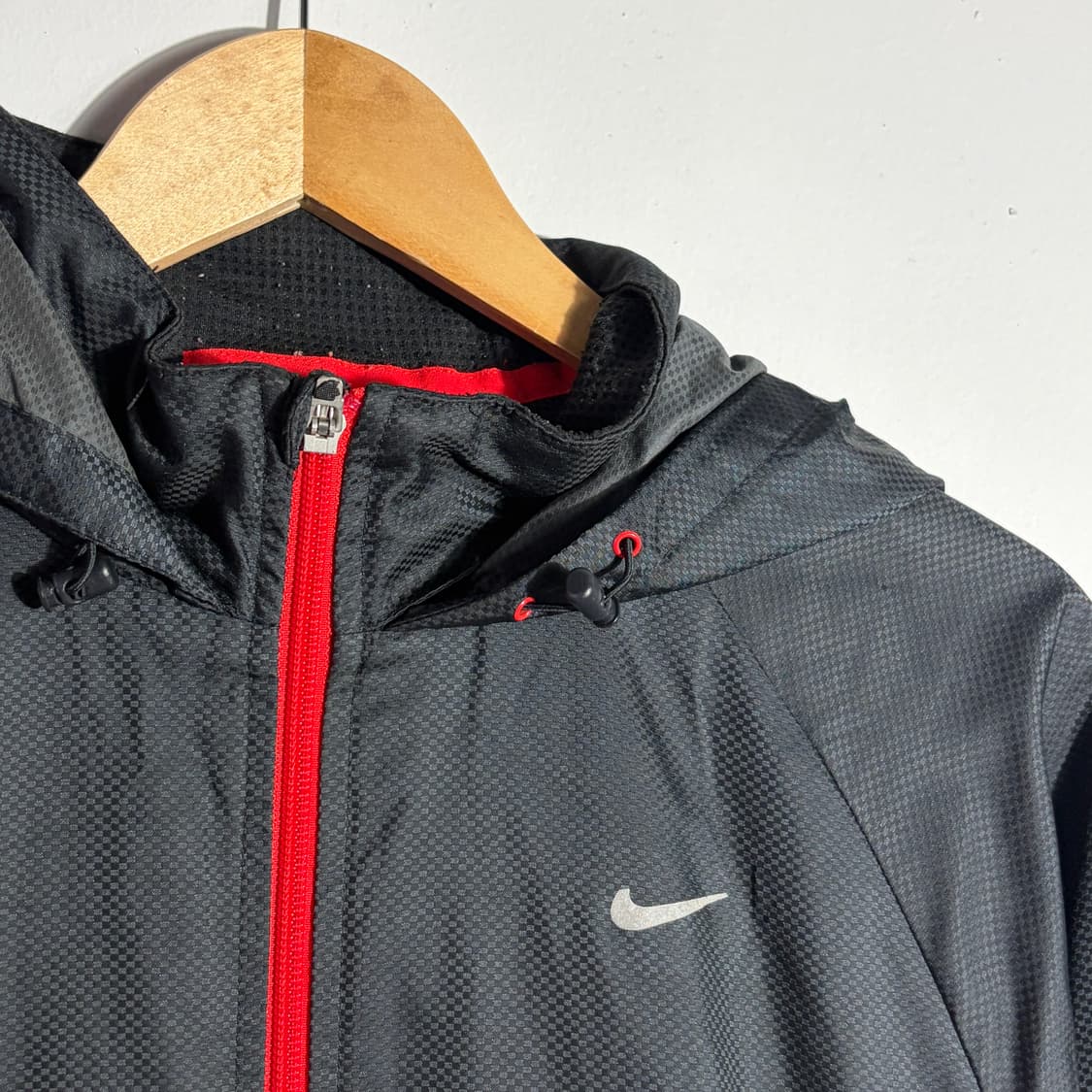 나이키 블랙 레드 포인트 후드 바람막이 자켓 상품이미지3
