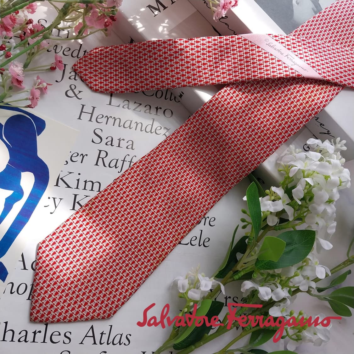 페라가모 실크 레드 강아지 패턴 넥타이 9cm B등급 K2484
 상품이미지1