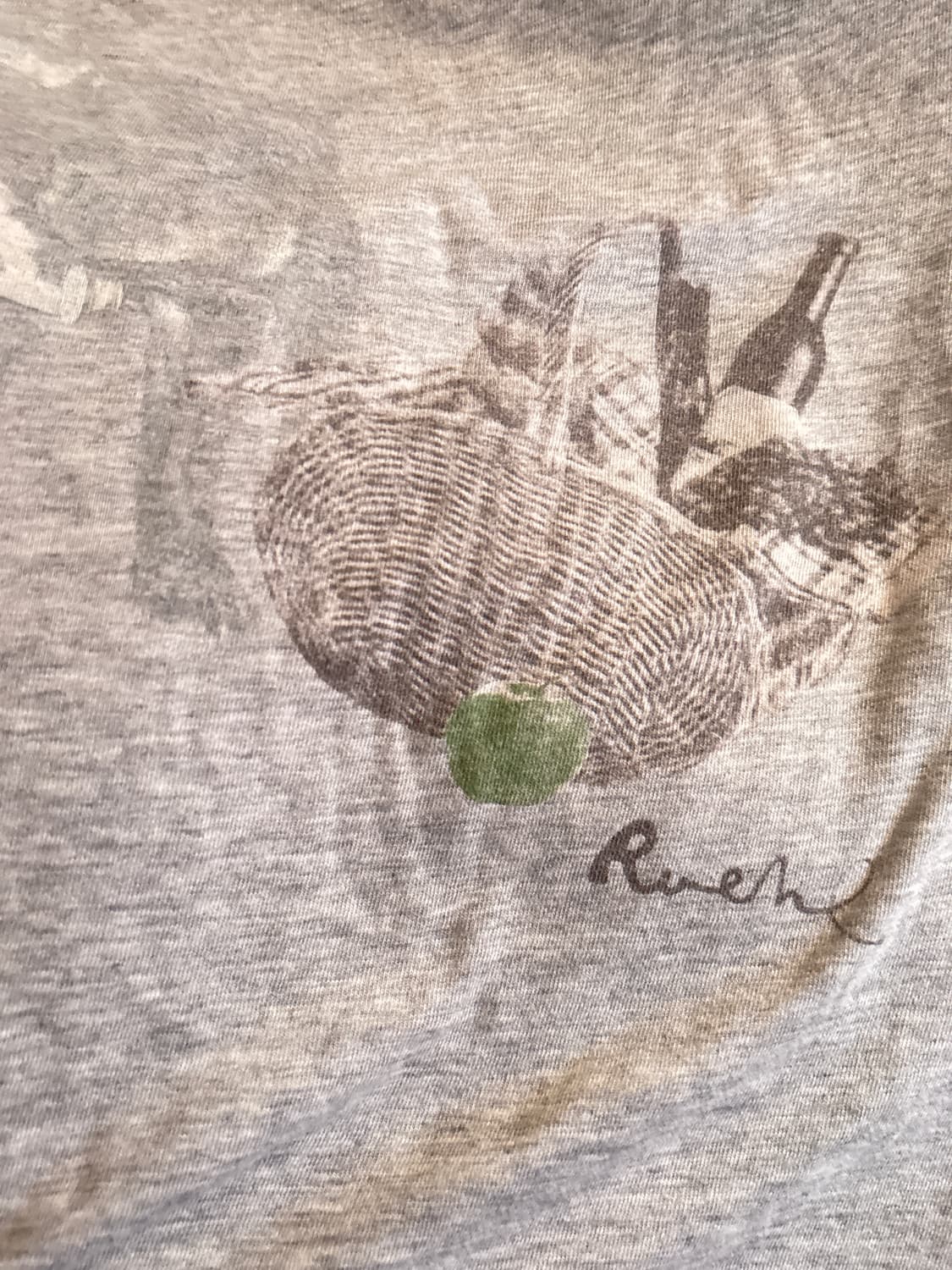 Ruehl No. 925 그레이 회색 딱붙 사과 애플 반팔티셔츠 핀터깔 상품이미지2