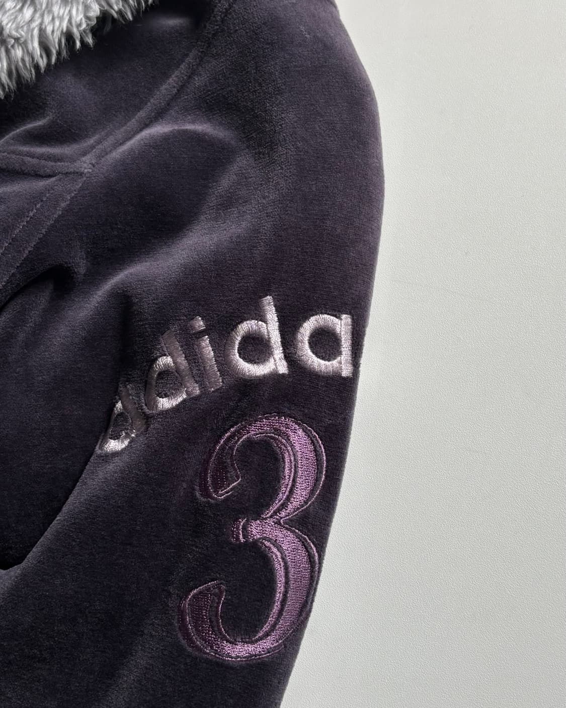 Adidas 아디다스 퍼플컬러 넘버링 벨벳 집업 상품이미지2