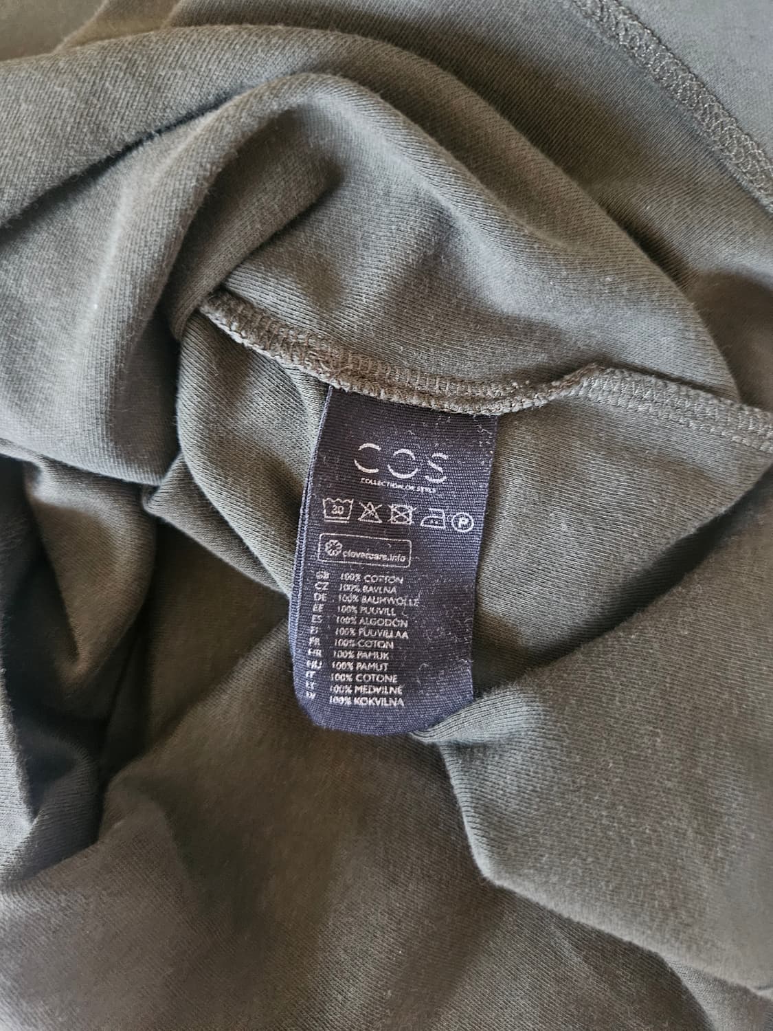 코스(COS) 지퍼포켓 티셔츠 딥카키 상품이미지3